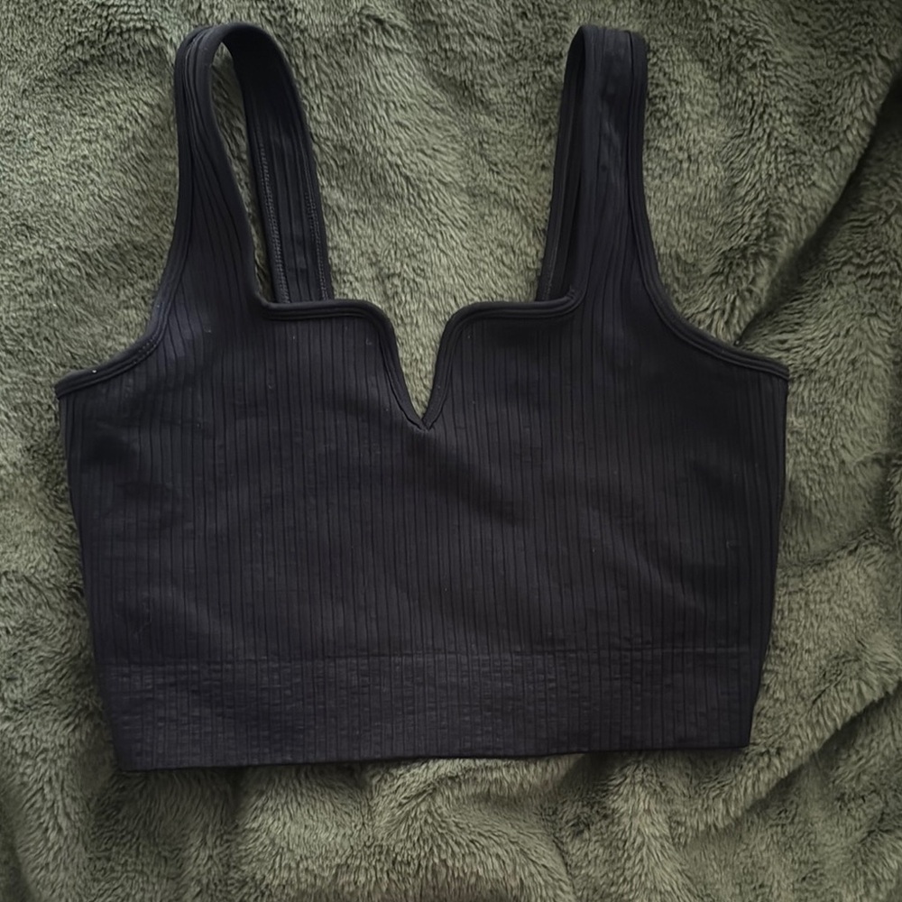 BuffBunny Black Ribbed V-Neck Crop Top